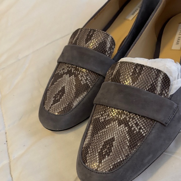 Cole Haan Gray Snake Print Women's Loafers - Picture 3 of 6